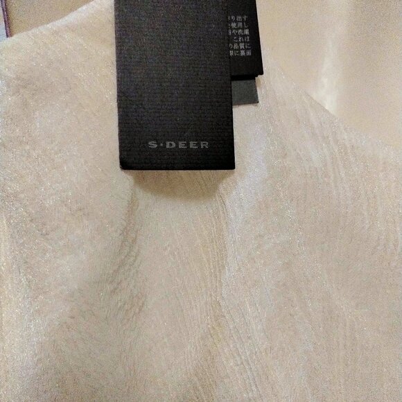 S. Deer (M) Ribbed Iridescent Ruffle Camisole Tank - Picture 5 of 8